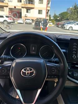 تۆیۆتا کامری